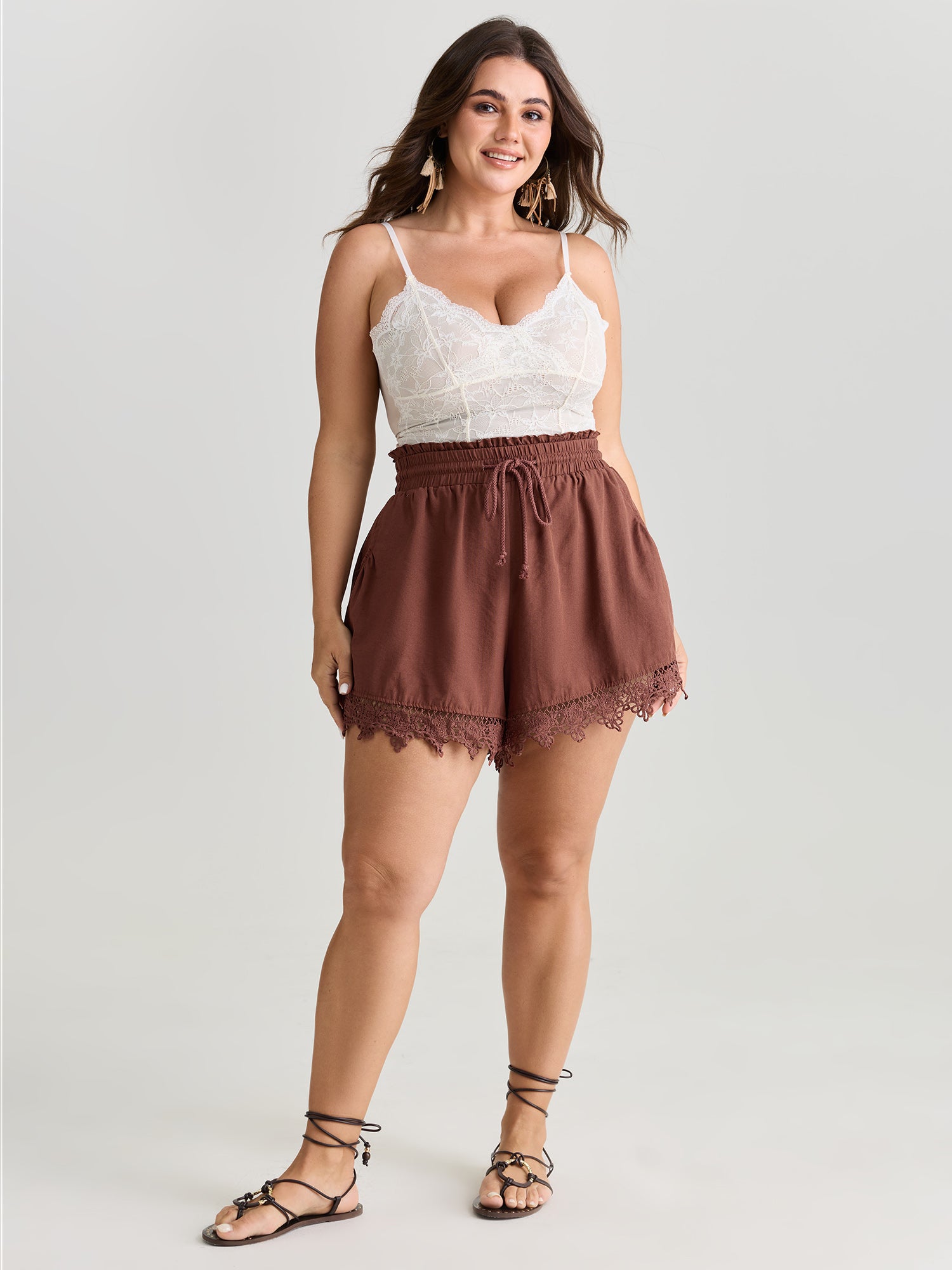 Lace Trim Hem Drawstring Waist Shorts